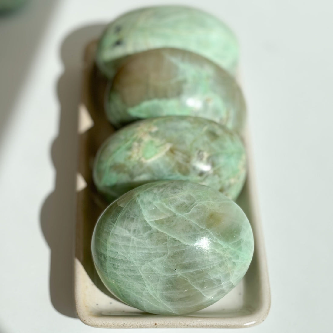 Garnierite - Green Moonstone healing properties - Aether & Element