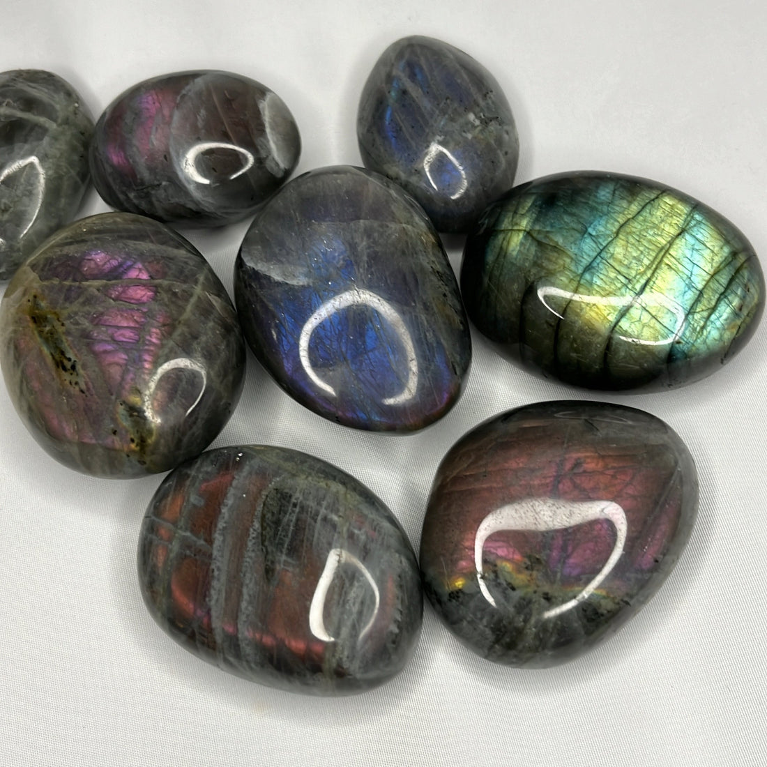 Labradorite healing properties - Aether & Element