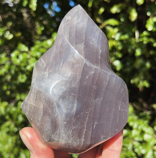 Lavender Rose Quartz Flame 570g - Aether & Element
